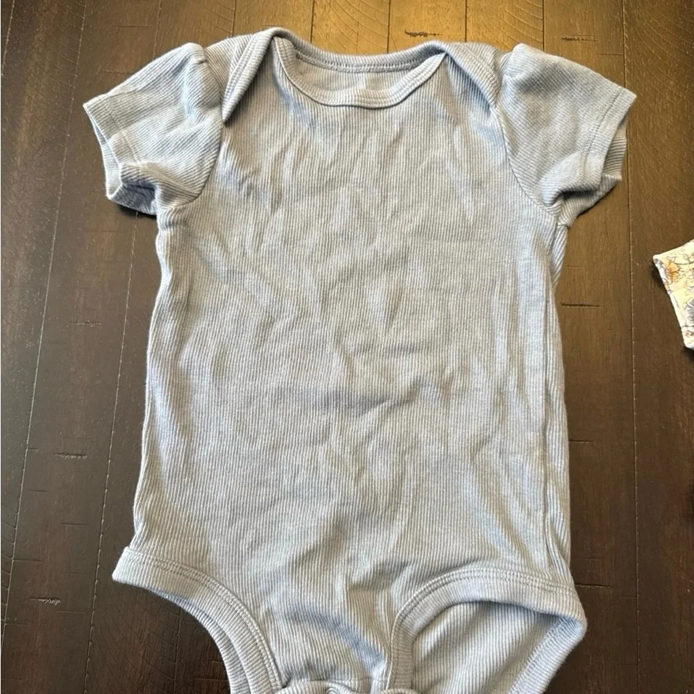 Little Planet Organic by Carter’s Size 12 months Bundle - Picture 2 of 6